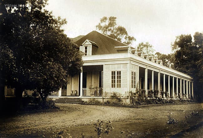 Maison Eureka in Moka in 1890, with its deep covered varangue