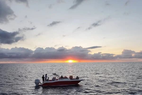 Private Sunset Boat Trip with One Drop Excursions