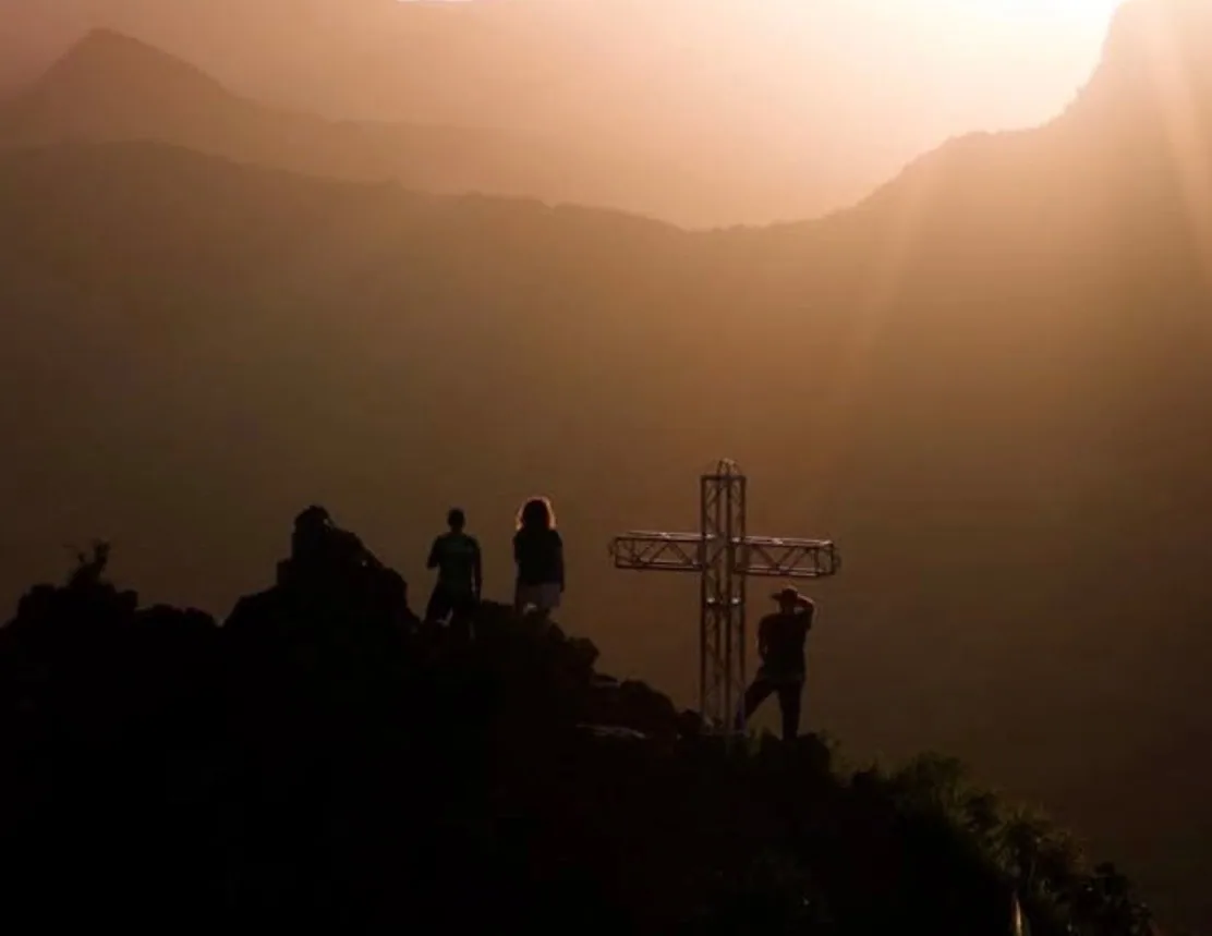 Top 5 Tips for a Safer, More Enjoyable Le Morne Brabant Hike